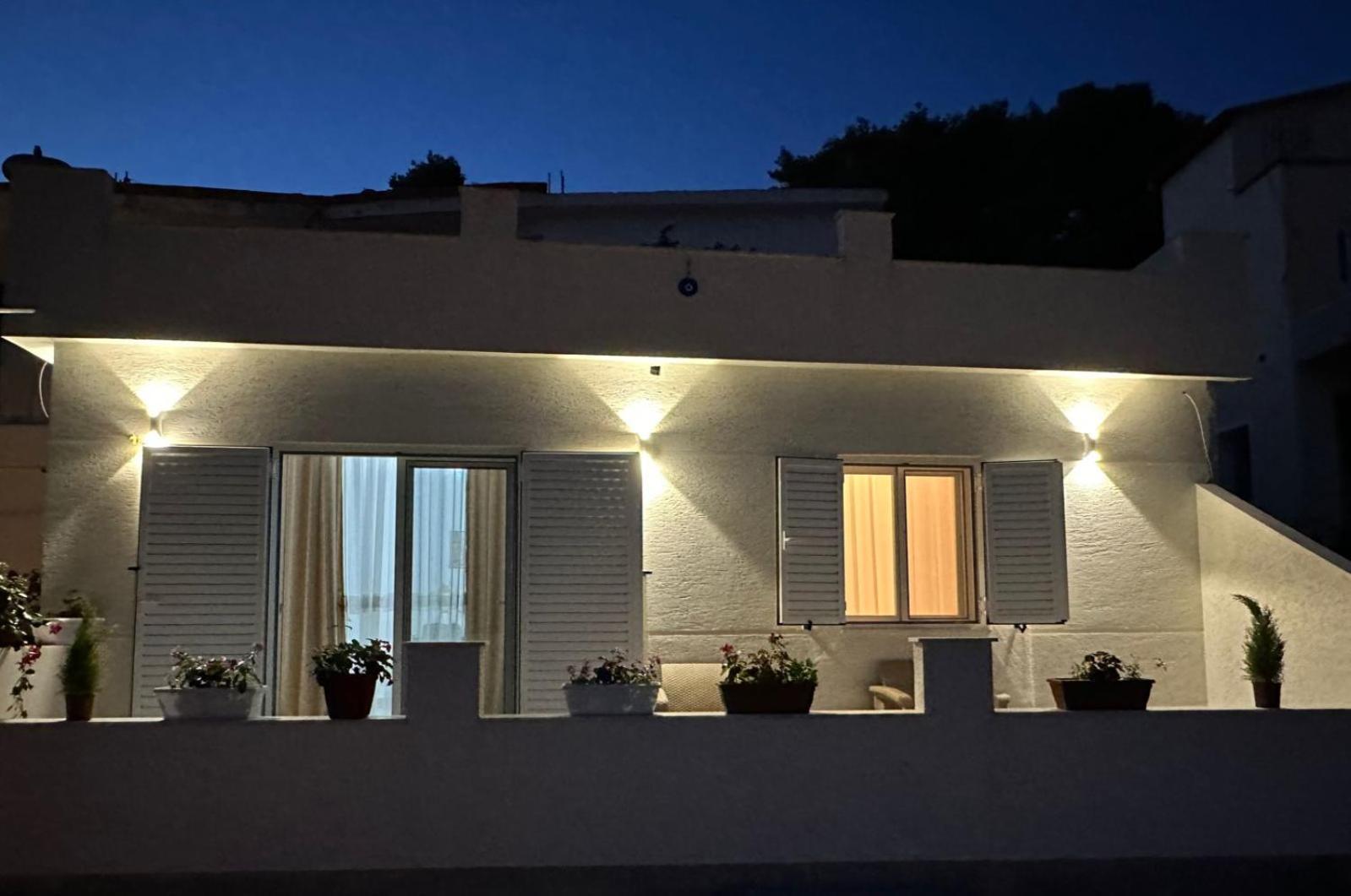 Ad Apartament *
